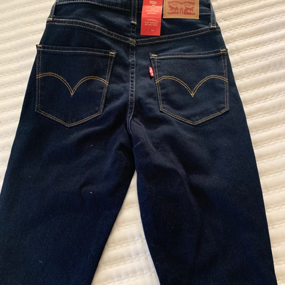 Levi’s  high rise skinny jeans - Picture 4 of 5